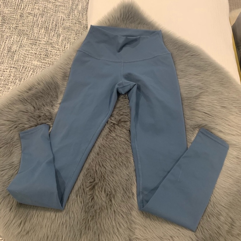 Alo Leggings